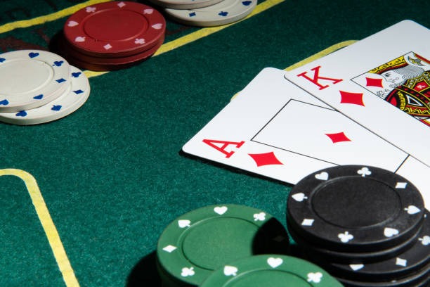 Live dealer conducting a China Pools draw at tilt studio